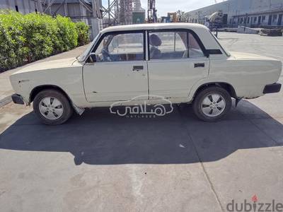 لادا 2105 1984 للبيع العجمى