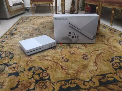 Xbox one s tera with original box