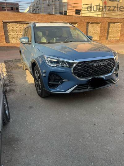 جيتور x70   suv.    7 راكب _ For rent