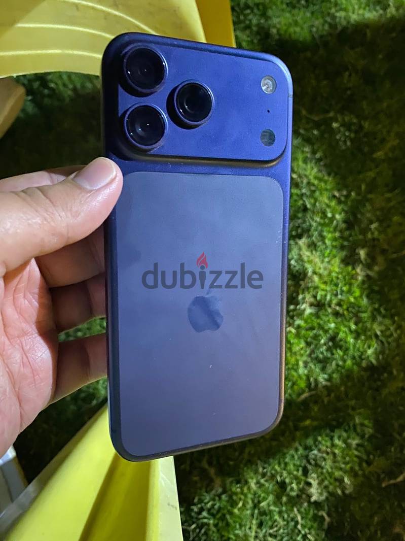 Apple - iPhone 17 Pro Max 4