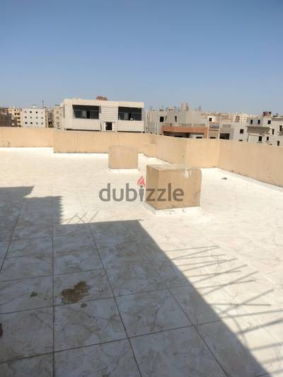 للبيع روف فاضى 300 متر فى الشماليات  6 اكتوبر حى البوليفارد