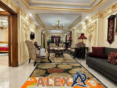 شقه مفروشه للايجار في سموحه كمبوند الفيروزة