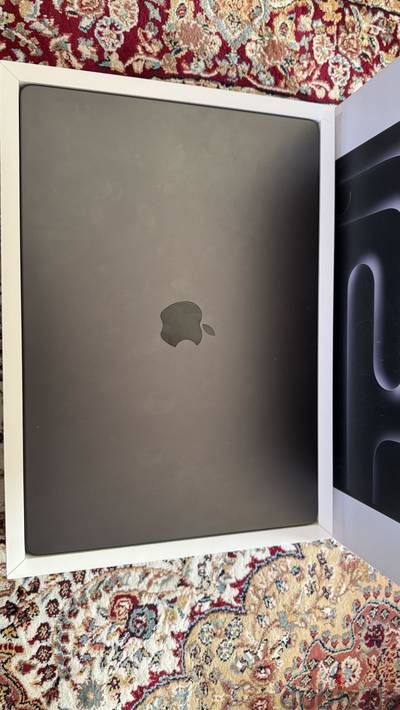 MacBook pro m4 pro 16 inch
