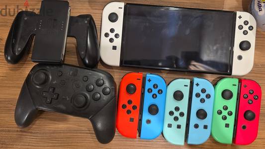 Nintendo switch oled modded + 3 joy cons + controller