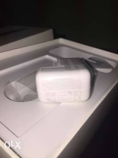 APPLE - Apple adapter - شاحن - ابل - شاحن سريع اصلي - ١٠ وات - ايباد