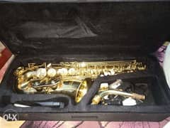 peirret super 8 saxophone 0