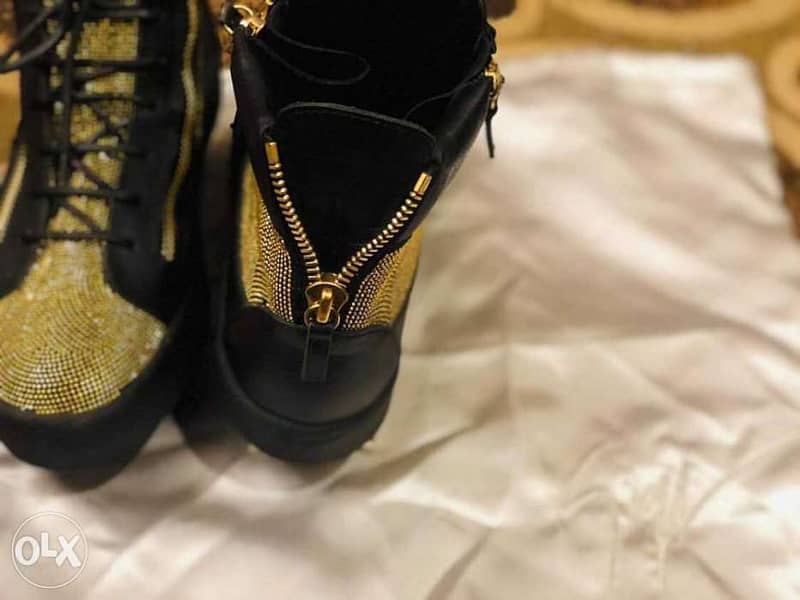 zanotti shoes original حذاء زانوتي اصلي كالجديد 1