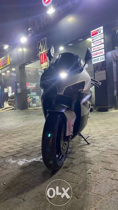 1000 rr 2005 فبريكة 3