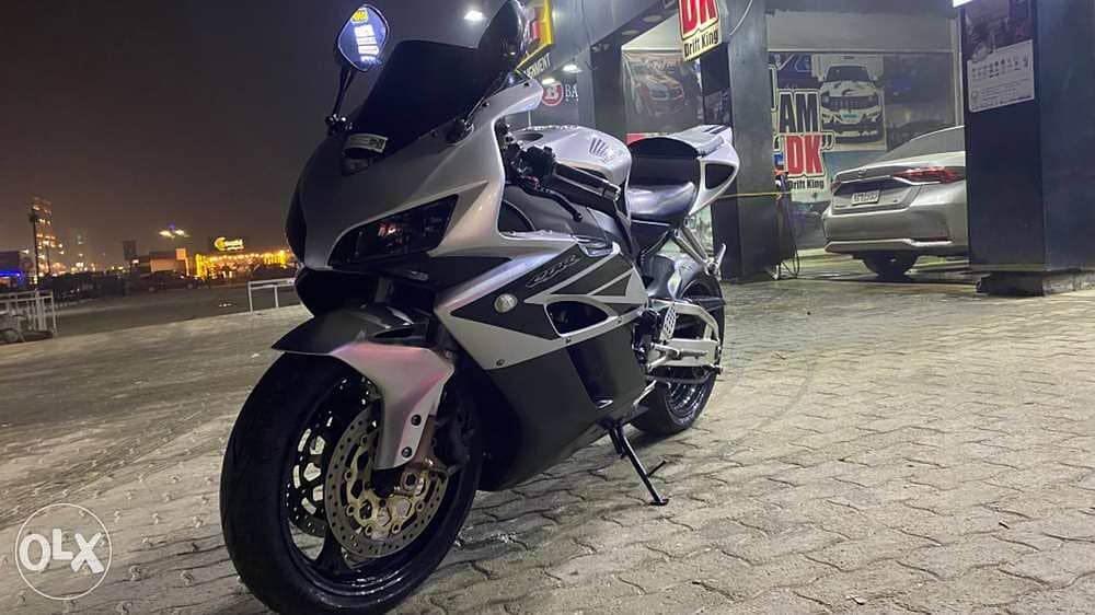 1000 rr 2005 فبريكة 4