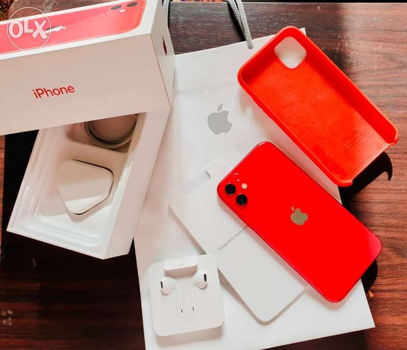 iPhone 11 - 128GB - 76% Battery - Product Red 3