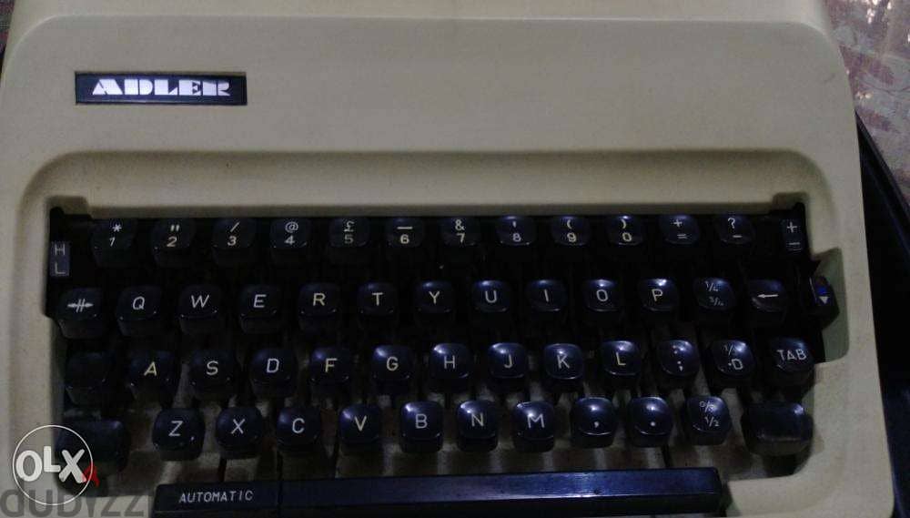 اله كاتبة typewriter ADLER Junior 10 1