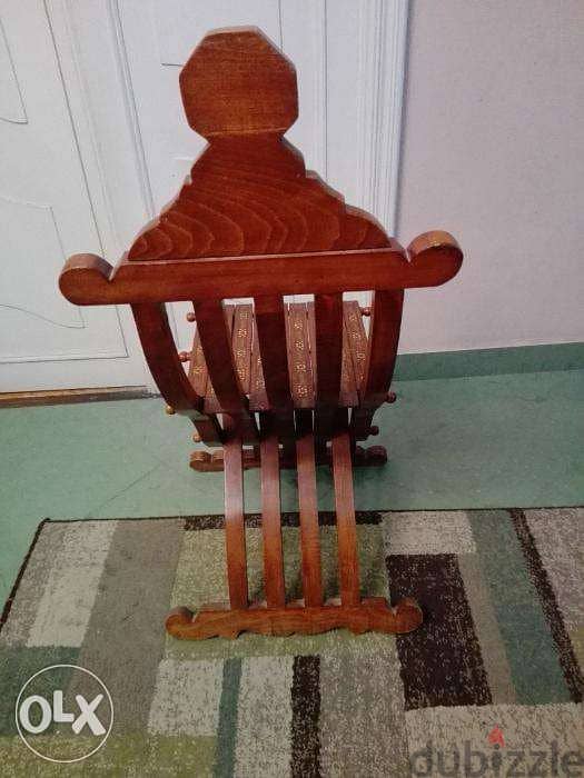كرسي ارابيسك خشب زان بحالة ممتازة جدا لم يستخدم. 2