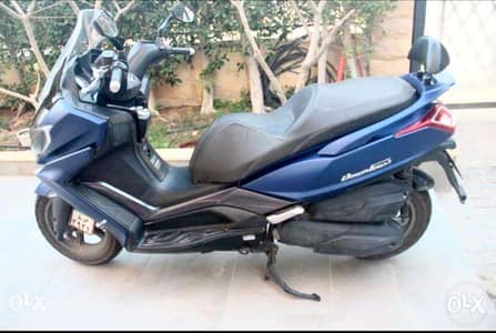 Scooter kymco downtowm 350