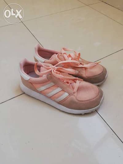 Adidas (Size 33)