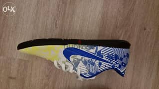مفاجاة Nike indoor shoes حذاء كرة قدم صالات مقاس ٤٣ 0