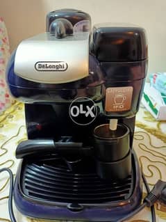 ماكينة ديلونجى محضرة قهوه وكابتشينو بحالتها 0
