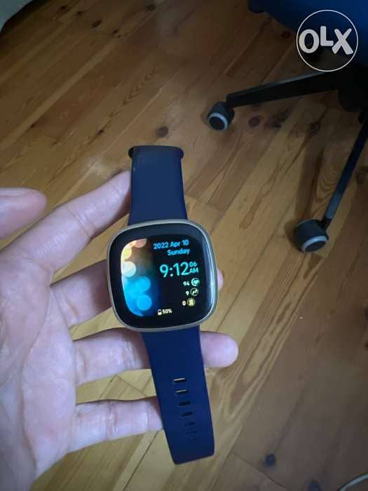 Fitbit versa 3 in perfect condition 1