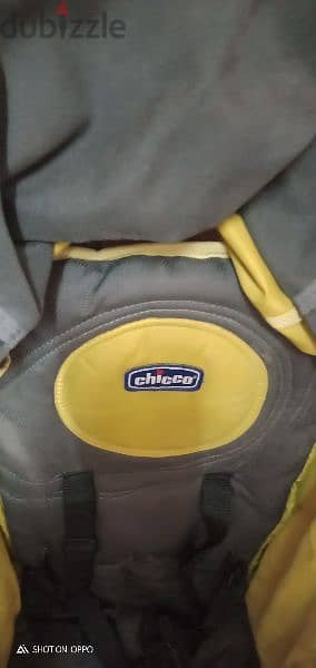 عربة أطفال بحالة جيدة ماركة chicco