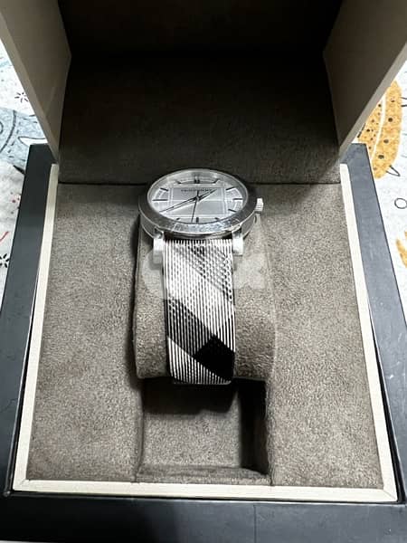 Burberry Women original Watch 2