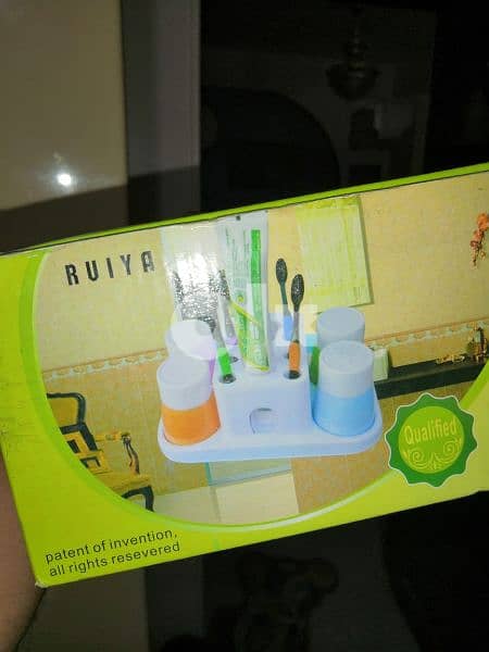 منظم للحمام لادوات تنظيف الاسنان 1