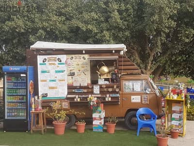 food truck عربة اكل و شرب