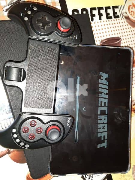 Wireless Bluetooth Controller for mobile, tablet, pc and tv gaming 3