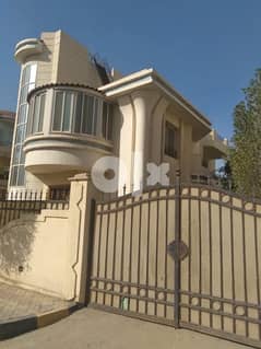 Villa For Rent in Golden Heights 0