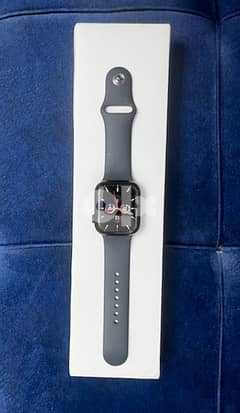 Iwatch series 7 45mm used for 2 weeks only 0