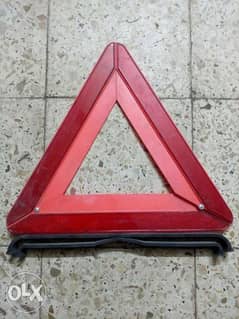 عرض خاص مثلث عاكس لطوارق والمرور 0