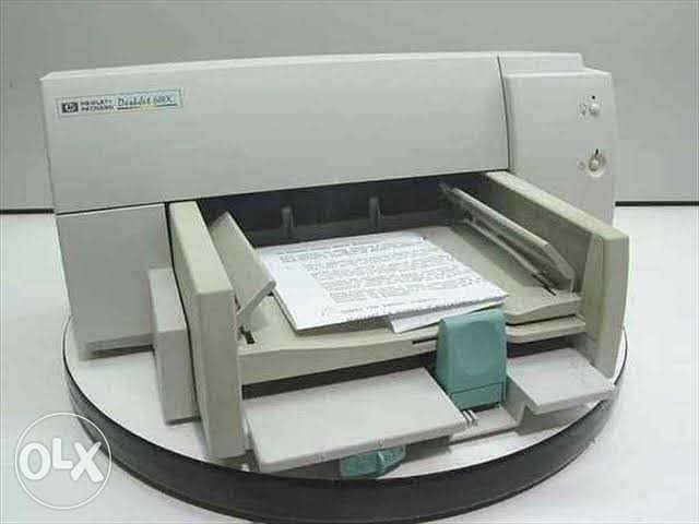 طابعة الوان محتاجة كارترج DeskJet Printer 680C 2