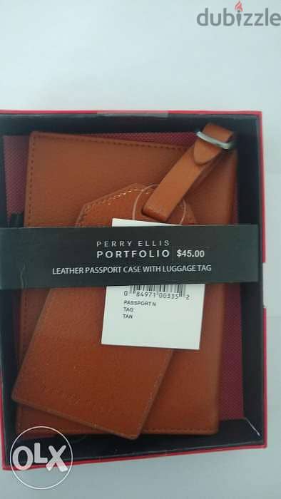 Perry Ellis passport case with luggage tag 1