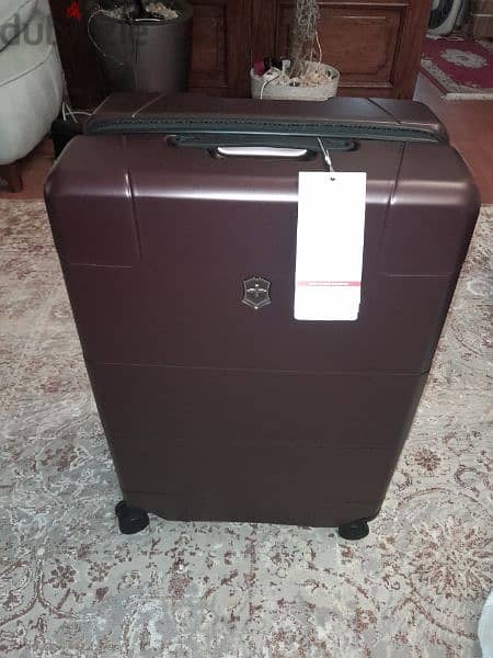 Victorinox switzerland luggage large suitcase 0