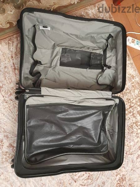 Victorinox switzerland luggage large suitcase 3