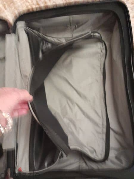 Victorinox switzerland luggage large suitcase 4
