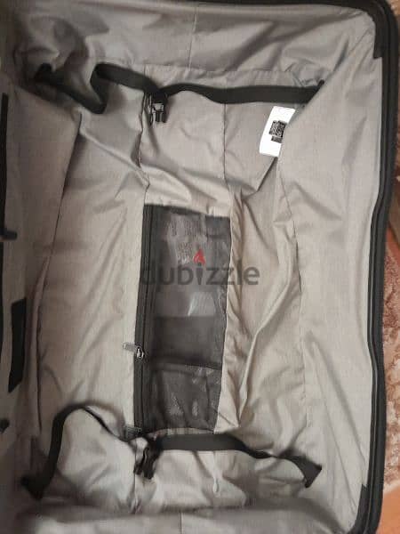 Victorinox switzerland luggage large suitcase 9