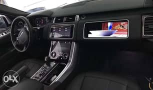Land Rover Range Rover passenger entertainment system 0