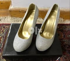 silver heels 0