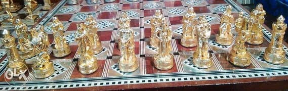 طقم شطرنج نحاس خالص روماني حجم صغير+ قاعده 30سم 0