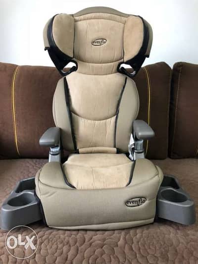 كرسي سيارة ماركة carseat evenflo