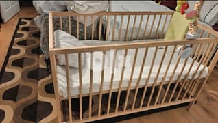 سرير طفل حديث الولادة 0
