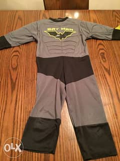 Batman costume size 4-5 0