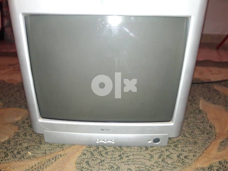 شاشة كمبيوتر قديمة 0