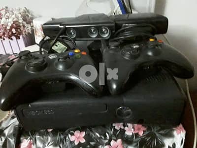 xbox 360 الحالة جيدة استعمال شخصي + بدراعين و كاميرا العاب و fifa 19