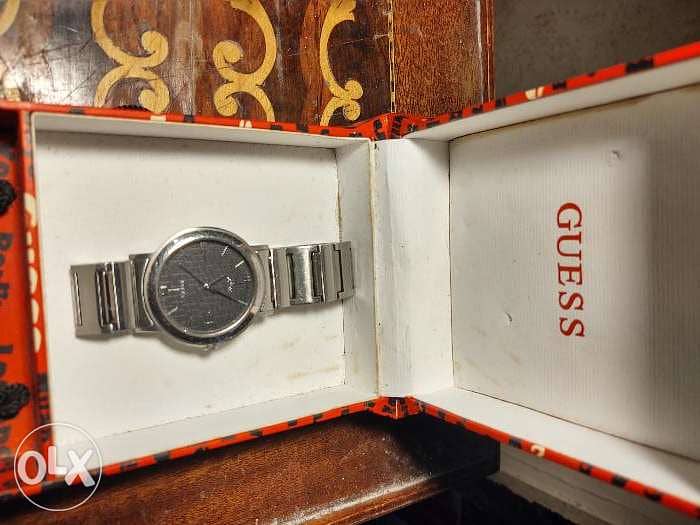 ساعه guess watch مكنه يابانى اصلى بحاله جيده 2