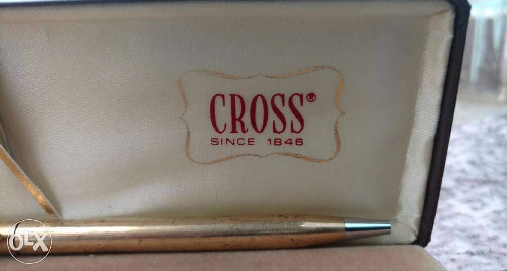 قلم cross اصلي(دهبي اللون) و الانبوبه cross 1