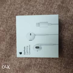Apple earpods with lightning connector 0
