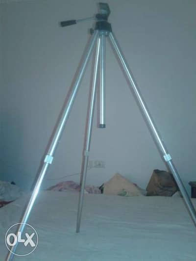 Camera Stand ستانليس ستيل خفيفة جدا صنع في USA واصلي