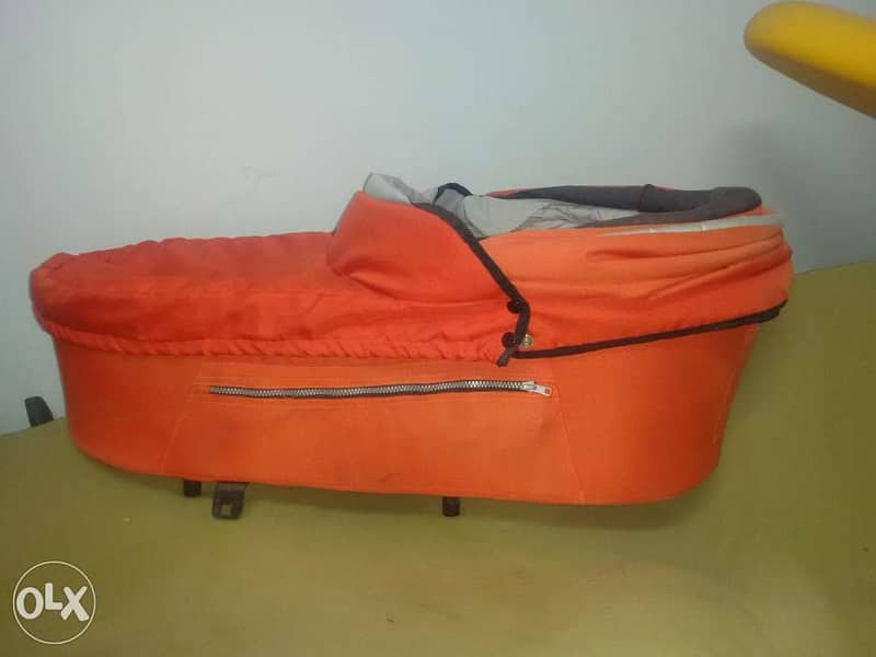 Baby carry cot 4
