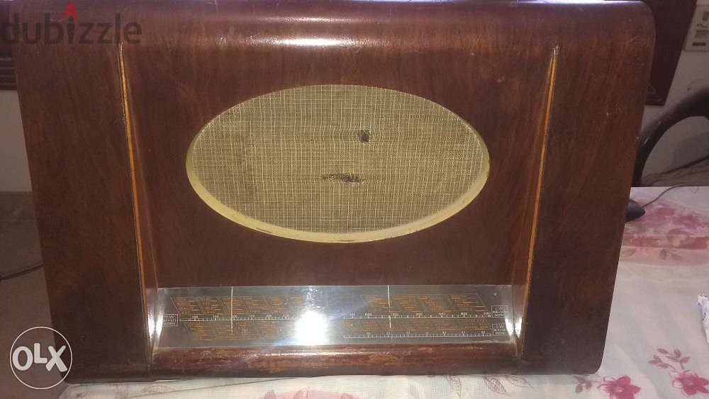راديو صمامات لمبات إنجليزي قديم جدا ١٩٤٤ يعمل بكفاءة خشب جميل حجم كبير 3