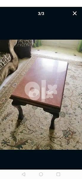 ترابيزه  انتريه بحاله جيده بالرخامه